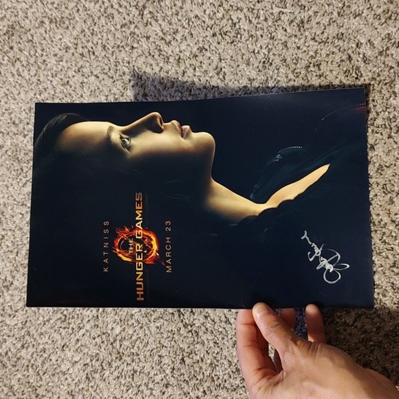 JENNIFER LAWRENCE Hand Signed Photo - Picture 1 of 4